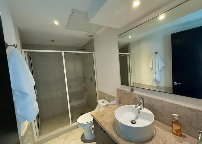 Bay View Grand Marina Villa- Private Pool